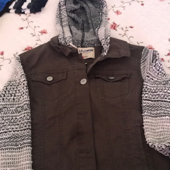 Jean jacket - Picture 1 of 1